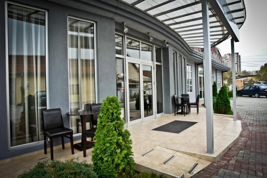 Hotel Porta Skopje Exterior photo
